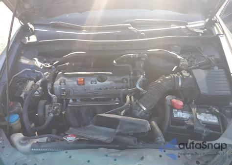 2011 Honda Accord 2.4 Ex z USA, uszkodzony, nr VIN 1HGCS1B7XBA008693